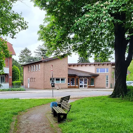 Am Rathenauplatz *